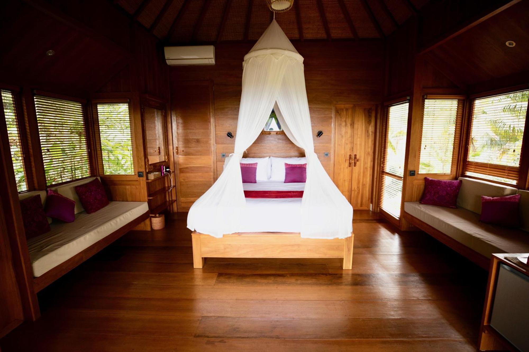 Clove Tree Hill Blimbing  Quarto foto